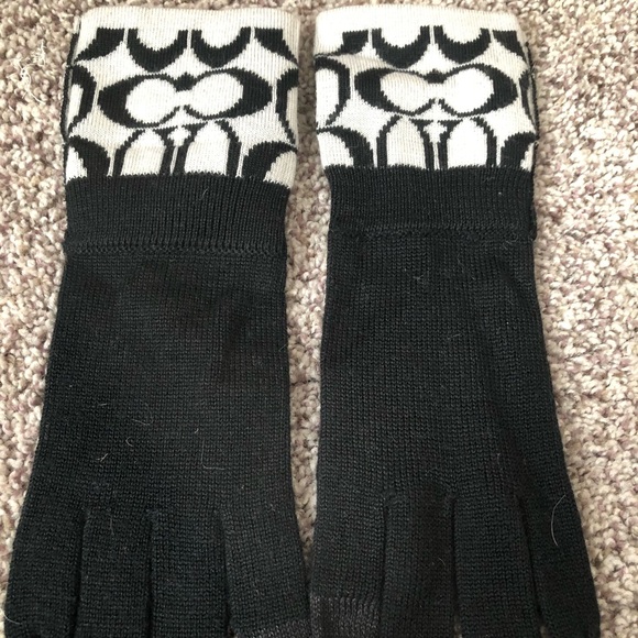 Coach Accessories - Coach Mittens Coach Accessories - Coach Mittens
